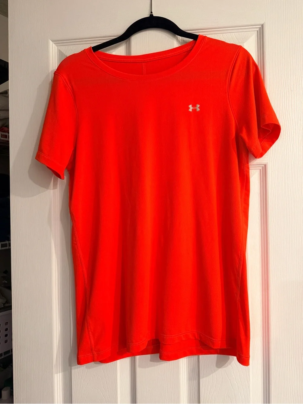 Bundle of Under Armour Women’s Short Sleeve Tees- Lavender, Navy, Bright Orange - Picture 4 of 5